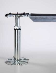 Struttura costituita da colonnine e traverse a sezione quadrata 22 × 22 mm, in acciaio zincato, spessore 1 mm. Ideale per carichi elevati e applicazioni più impegnative. 