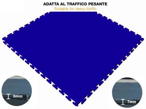 Piastrella industriale in PVC di facile e immediata posa,  può essere applicata su qualsiasi superficie dura con pochissima o nessuna preparazione e senza collanti.